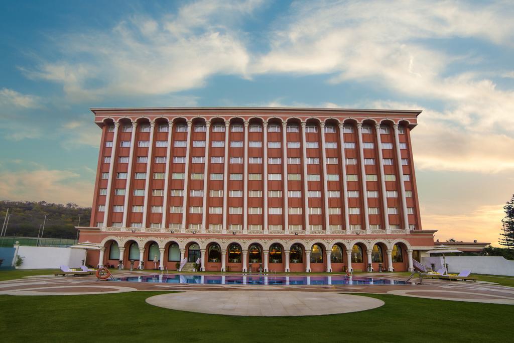Ramoji Film City- Sitara Luxury Hotel Pedda Ambarpet Экстерьер фото